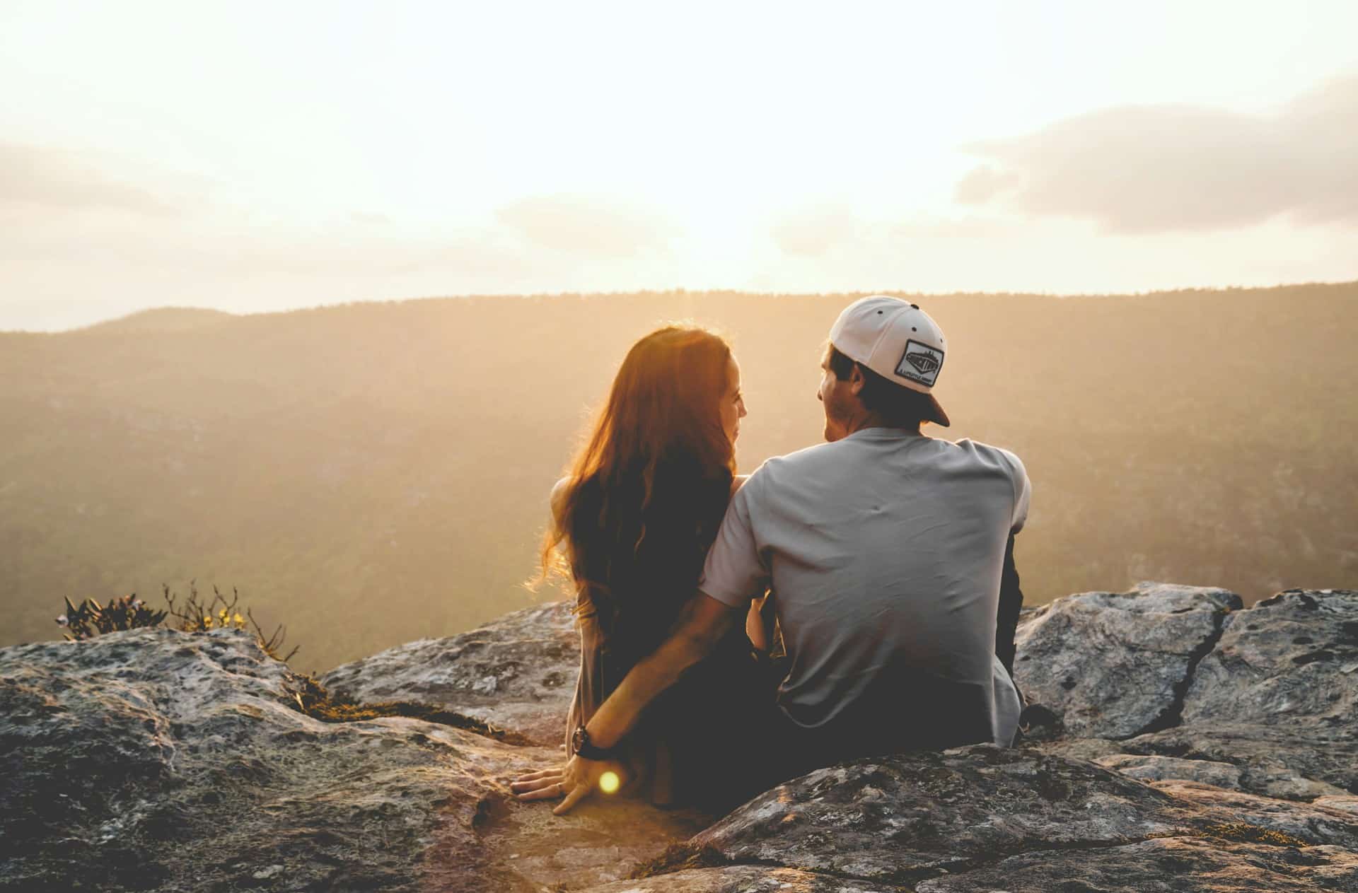 You are currently viewing Attachment Styles and Adult Relationships: Why You Keep Repeating the Same Patterns and How Therapy Helps